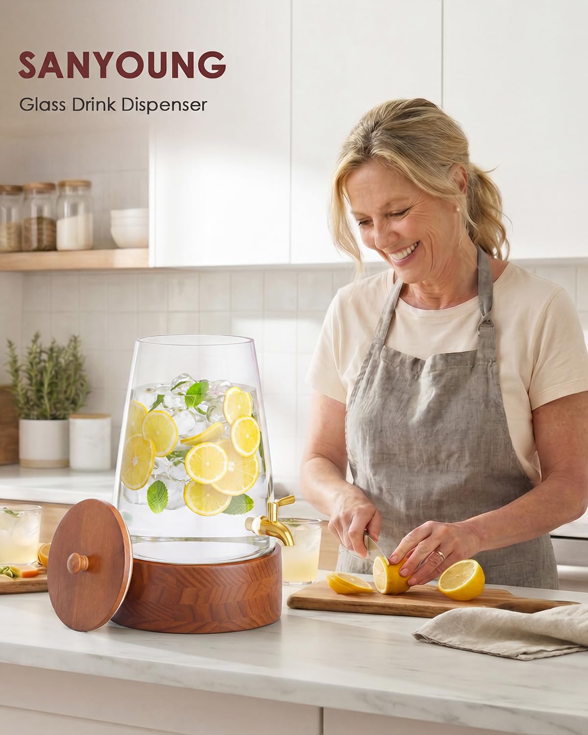 2 Gallon Glass Drink Dispenser with Spigot G83786