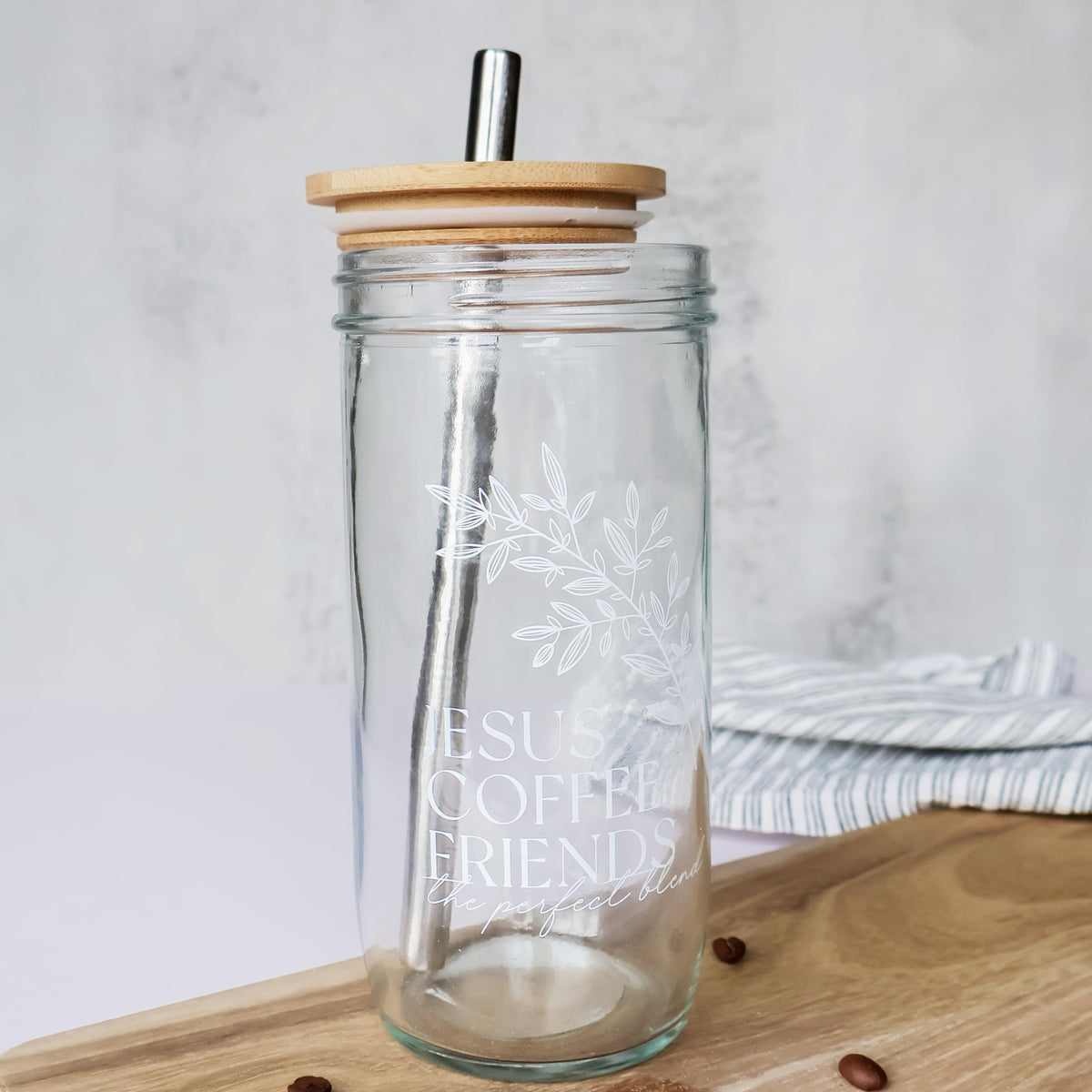 Glass Cup with Acacia Lid and Stainless Steel Straw 22 Ounce O443